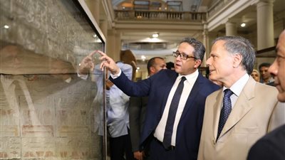 10 صور ترصد زيارة وزير خارجية إيطاليا للمتحف المصري