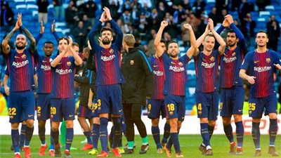 غدا.. برشلونة يقدم «فيدال» لوسائل الإعلام