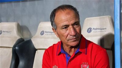 فتحي مبروك: لجنة الكرة بالأهلي توفر احتياجات قطاع الناشئين