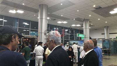 حجاج مكرمة خادم الحرمين يصلون مطار القاهرة