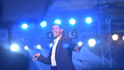 بالصور.. المايسترو هاني فرحات يقود حفل رابح صقر بالقاهرة
