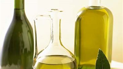 ضبط مصنع يستخدم مبيدات سامة في تصنيع زيوت للشعر بقليوب