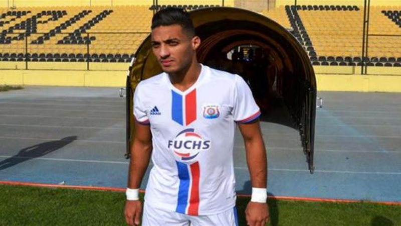 أحمد ياسر لاعب الفريق