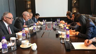 طارق قابيل يبحث مع رئيس غرفة المنسوجات الصينية تعزيز التعاون