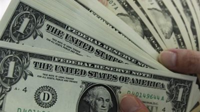 الدولار يسجل 717 قرشًا في ختام تعاملات الأسبوع
