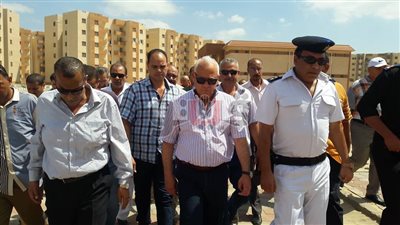 بالصور.. محافظ بورسعيد يكلف بعدم تفتيش قاطني الحي الإماراتي