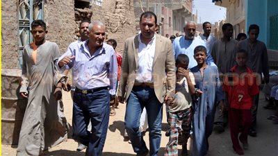 بالصور.. المصريون بالخارج يزورون قرى مركز إسنا جنوب الأقصر