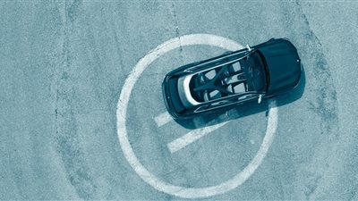 «بى إم دبليو» تشوق عملاءها بصورة جديدة X7