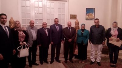 نقيب المعلمين يلتقي محافظ الجيزة لوضع خطة تشجير المدارس