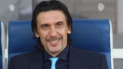 نيبوشا يركز على الضربات الثابتة في مران الزمالك