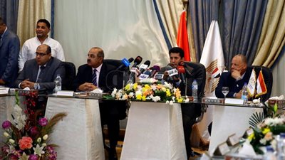5 قرارات هامة في اجتماع وزير الرياضة برؤساء الأندية