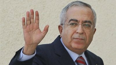 سلام فياض رئيس وزراء فلسطين المدعوم من إسرائيل .. تولى وزارة المالية عام 2002 بضغط من الولايات المتحدة والاتحاد الأوروبى.. وحكومته لم تحصل على ثقة المجلس التشريعى .. حماس: أغرق الشعب فى الديون