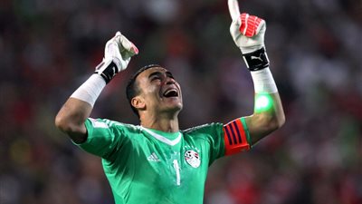 السد العالي يعلن اعتزاله اللعب الدولي.. 159 مباراة رصيده من المباريات الدولية.. أحسن حارس أفريقي 4 مرات بأمم أفريقيا.. المشاركة في مونديال روسيا مسك الختام.. وأكبر لاعبي مونديال روسيا آخر أرقامه