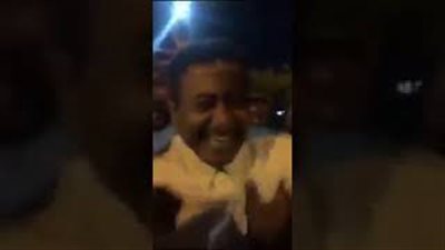 بالفيديو.. لحظة إلقاء ناصر القصبي في حمام سباحة