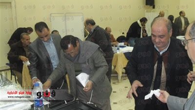 مؤشرات أولية بفوز تيار الاستقلال على 