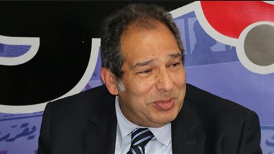 الوفد: الشباب يعمل بالسياسة في سن مبكرة بفرنسا