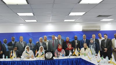 المصرف المتحد يلتقي وفد النقابة العامة بالسودان لبحث التعاون المشترك