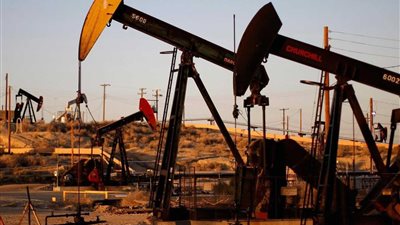 ارتفاع أسعار النفط العالمية بسبب عقوبات ترامب على إيران