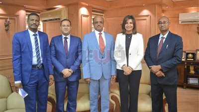 وزيرة الهجرة تلتقي الأمين العام لجهاز تنظيم شئون السودانيين بالخارج