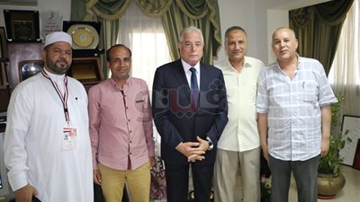 محافظ جنوب سيناء يستقبل المشرفين على حجاج الجمعيات الخيرية