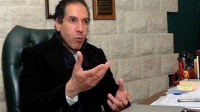 مصطفى حجازي يعود للقاهرة قادما من لندن