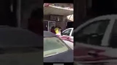 مشاجرة عنيفة بين مصريين في الكويت (فيديو)