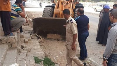 تنفيذ 75 إزالة إدارية ببني مزار في المنيا