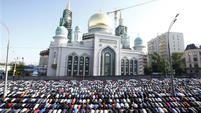 بالفيديو والصور.. الرئيس الروسي يفتتح مسجد موسكو الكبير