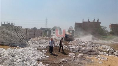 بالصور.. إزالة 16 حالة تعد على الأراضي الزراعية بالقناطر الخيرية