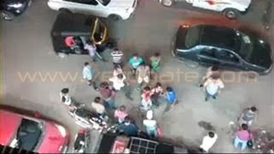 بالصور.. مشاجرة بين السائقين بشبرا تتسبب في تعطيل الطريق