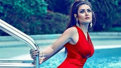 بالفيديو.. هيدي كرم تتغزل في جمال شواطئ الغردقة