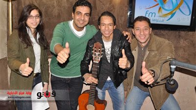 بالصور.. مفاجأة الراحل عامر منيب للملحن خالد عادل