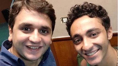 مصطفى خاطر يهنىء إبرام سمير بعيد ميلاده