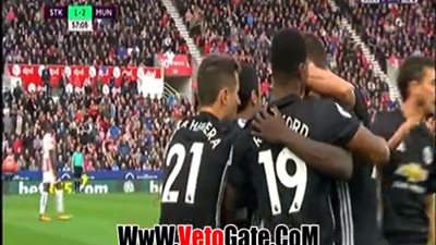 بالفيديو.. قطار مانشستر يونايتد يتوقف أمام ستوك سيتي بالتعادل 2/2