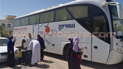 بالفيديو والصور.. دموع وفرح في وداع حجاج الجمعيات الأهلية بجنوب سيناء