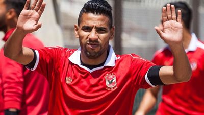 طبيب الأهلي يكشف أسباب استبعاد مؤمن زكريا أمام المصري
