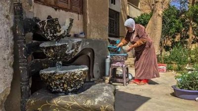 حكاية ورشة لتصنيع الفوانيس بالشروق.. أم بلال تكافح لتربية أولادها بعد وفاة الزوج.. وأم رامي تنتصر على السرطان | فيديو