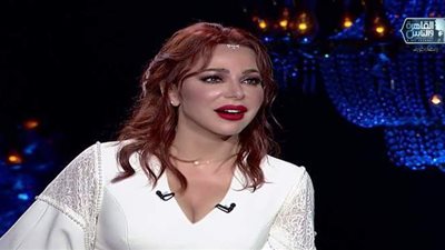 سوزان نجم الدين تكشف حقيقة رفضها طلب محمد منير الزواج منها| فيديو