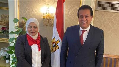 وزير التعليم العالي يكشف مفاجآت عن كورونا بإذاعة الشرق الأوسط غدا