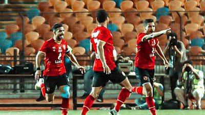 عريس القمة.. محمد شريف نجم الشباك الأول في الأهلي بالموسم الحالي