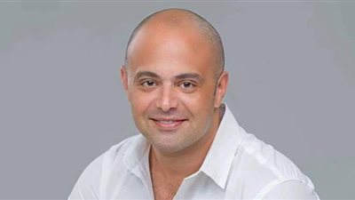 ما مدى صحة استخدام الليمون في تنظيف الأسنان؟.. استشاري يجيب | فيديو