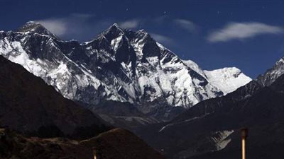 العثور على 3 متسلقين روس فقدوا في جبال هيمالايا