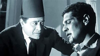 وليمة إفطار في بيت إحسان عبد القدوس لأبطال فيلم في بيتنا رجل