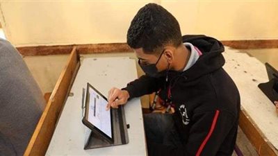 أول تعليق من وزير التعليم على سقوط السيستم بأول أيام امتحانات الثانوية العامة التجريبية