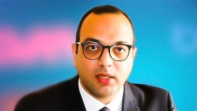 خبير يكشف مواصفات ملابس الرياضيين وتطويرها وتأثيرها على أداء اللاعبين