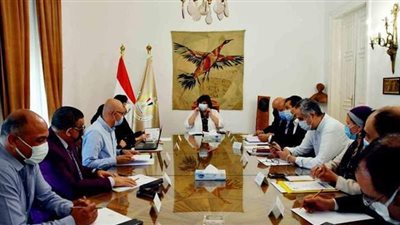 وزيرة الثقافة تجتمع برئيس مجلس أمناء مؤسسة حياة كريمة