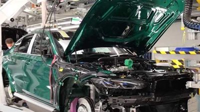 مراحل تصنيع سيارات بي إم دبليو M3 كومبتيشن 2021 | فيديو