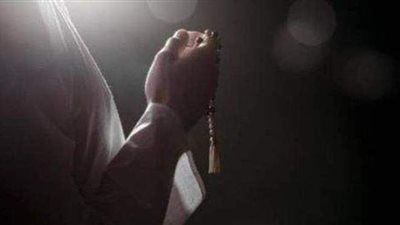 تفسير رؤية رجل الدين في المنام وعلاقته بالتخلص من الهموم والمشاكل