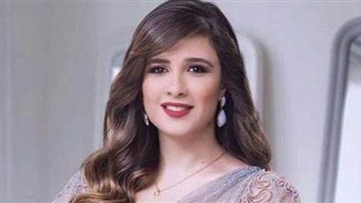 بالرومانسية والكوميديا.. ياسمين عبد العزيز تجذب الجمهور في 