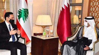 واصفا وضع بلاده بالانهيار الشامل.. رئيس الحكومة اللبناني يستغيث بالدول العربية من الدوحة